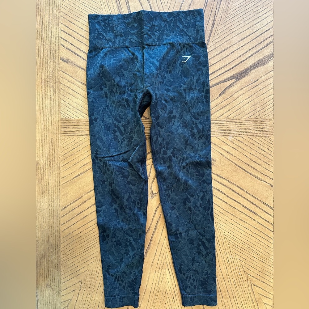 Women’s Gymshark Leggings. Size M. NWOT